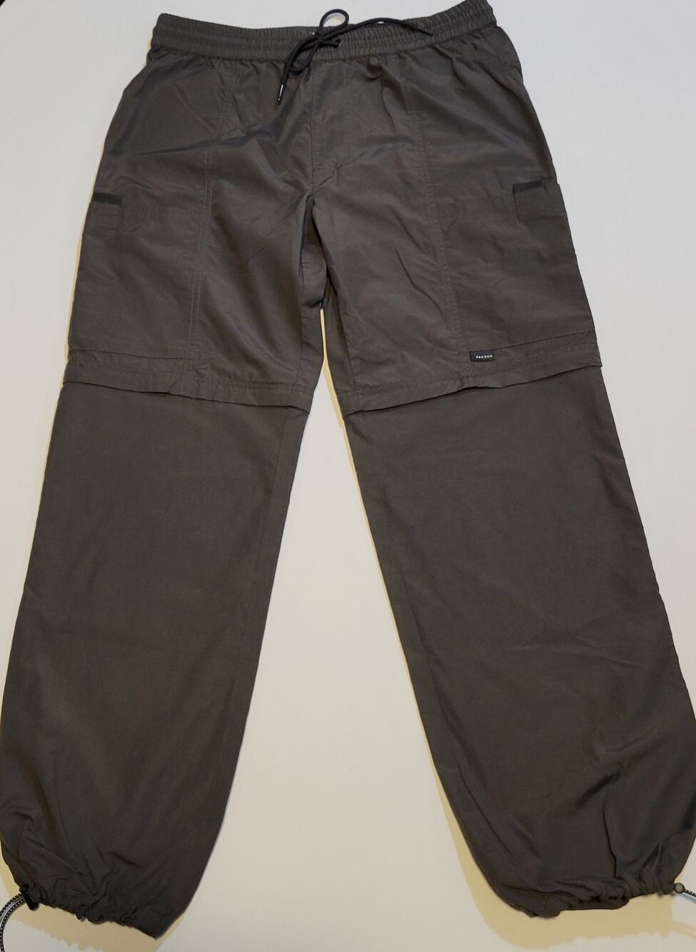 PacSun Men's Small Convertible Cargo Pants in Dark Gray